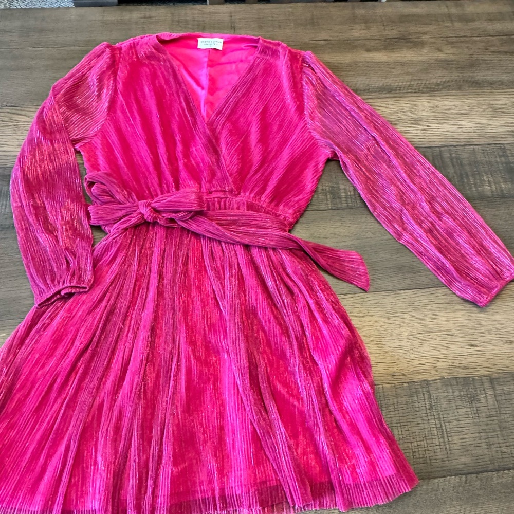 Elegant Pink Pleated Dress